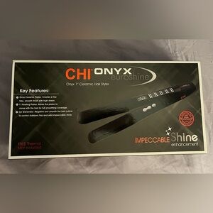 CHI ONYX IMPECCABLE SHINE ENHANCEMENT FLAT IRON